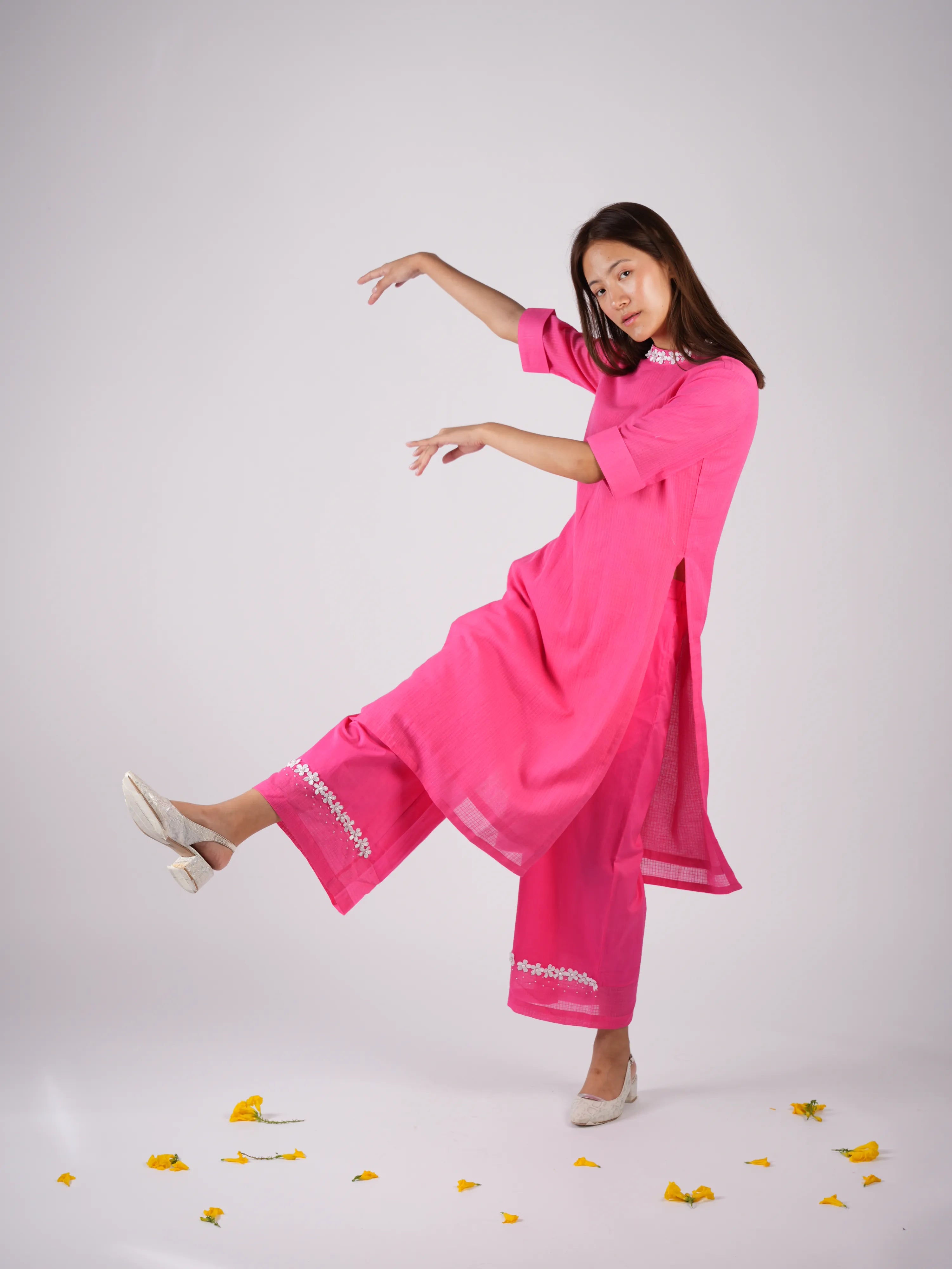Embroidered Punch Pink kurta-pant with Scrunchies